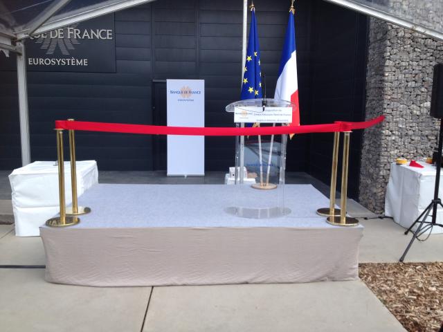 Inauguration d'un centre de la Bnaque de France à Sainghain